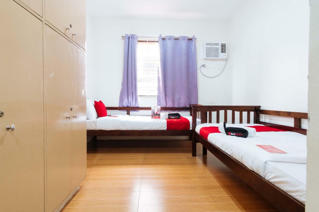 Reddoorz Near Robinsons Place Манила Екстериор снимка