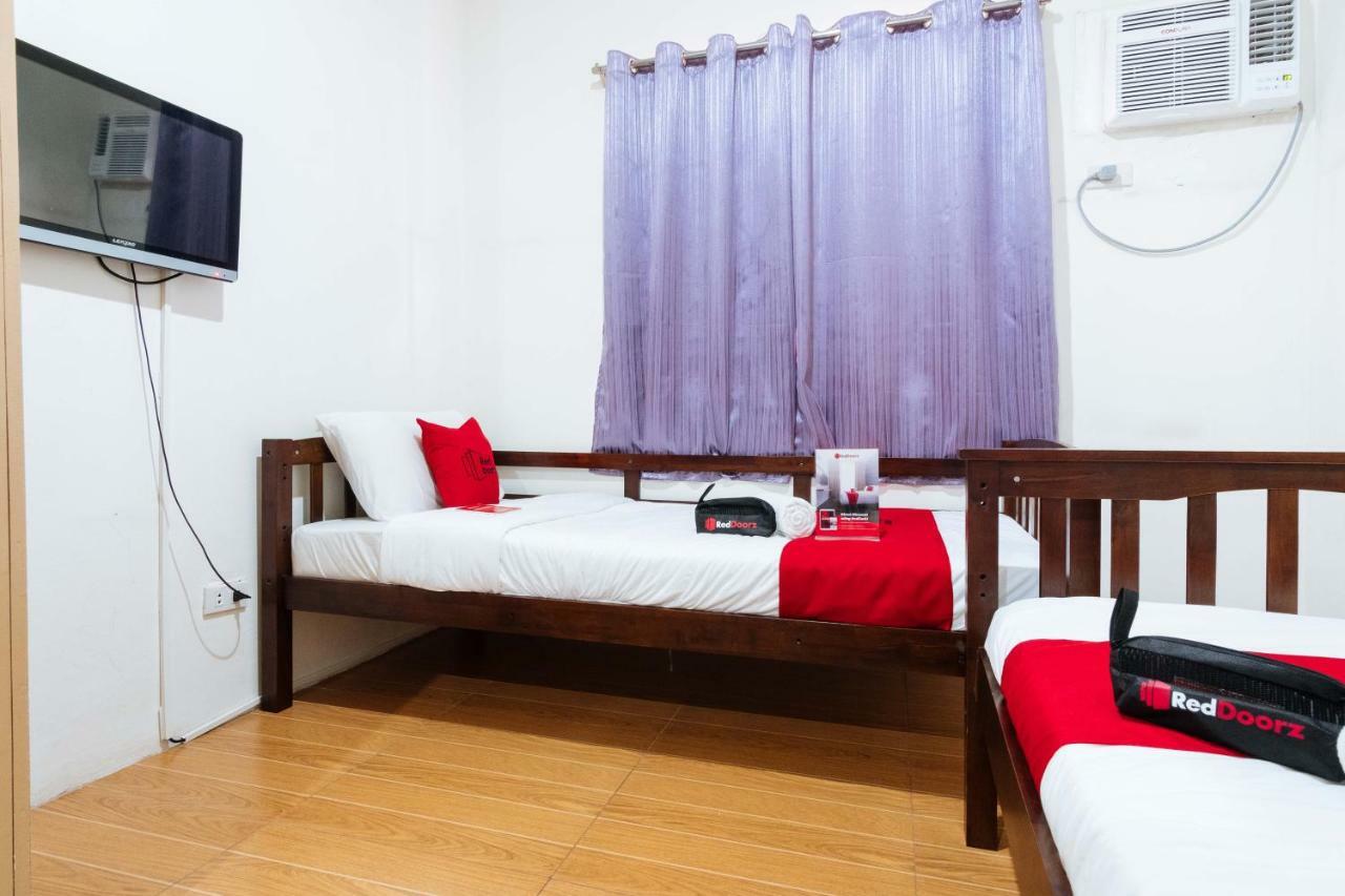 Reddoorz Near Robinsons Place Манила Екстериор снимка
