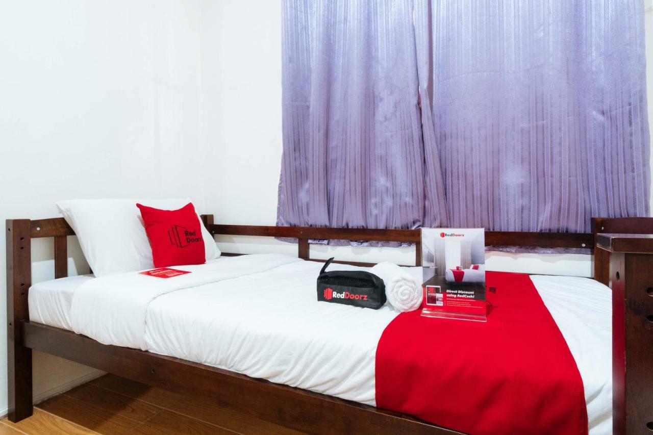 Reddoorz Near Robinsons Place Манила Екстериор снимка